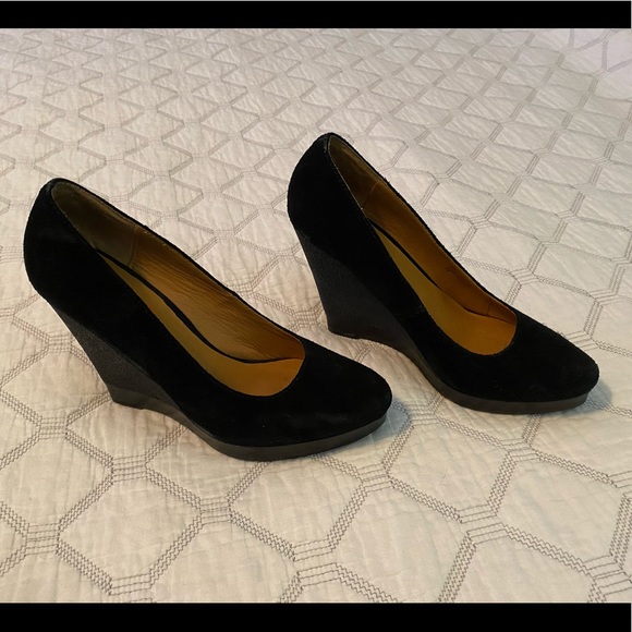 COMFY & CHIC Michael Kors Suede Wedge 8.5 - Picture 1 of 6